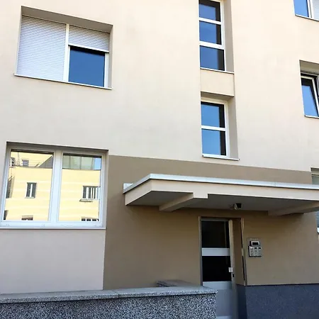 Center Flat